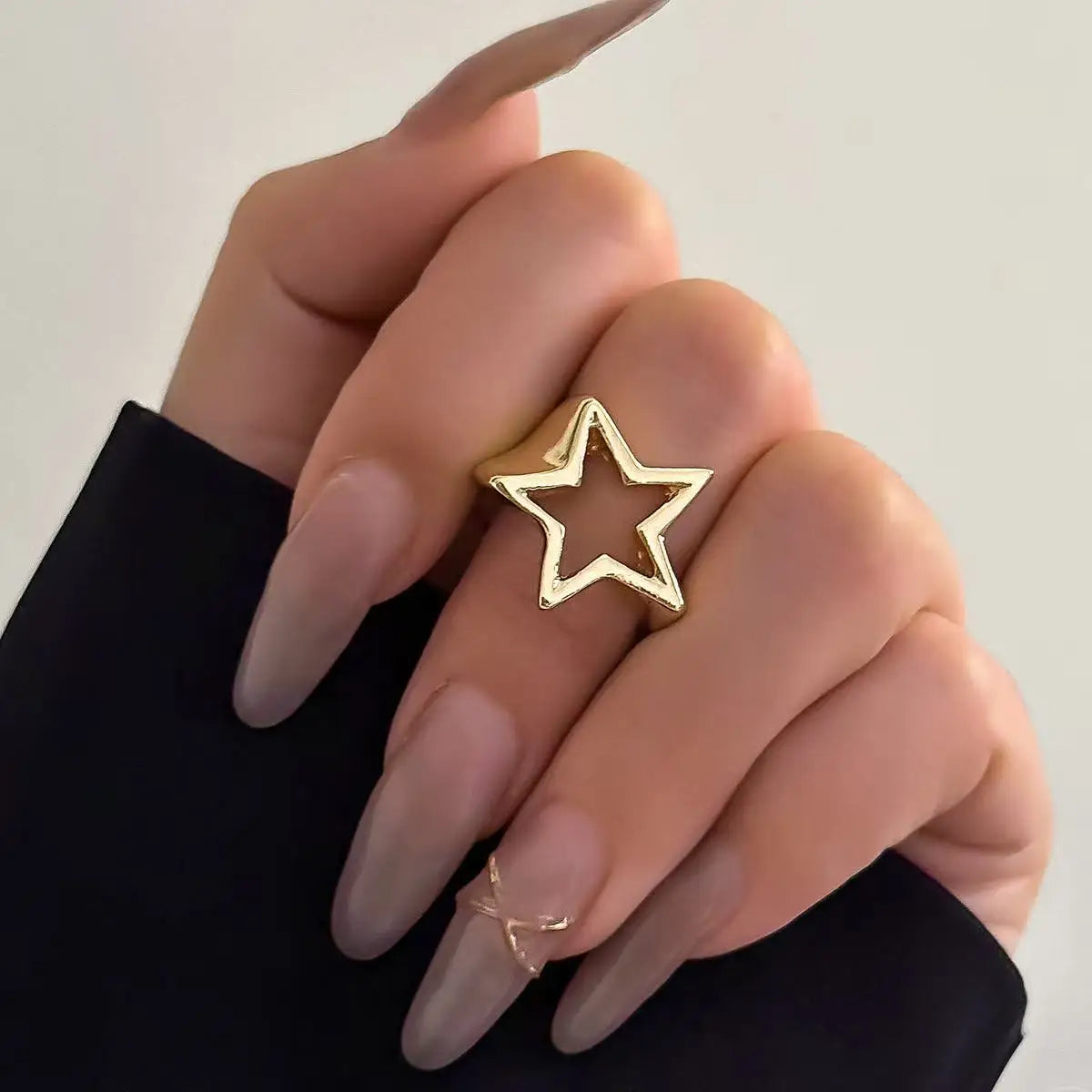 Global Star Ring